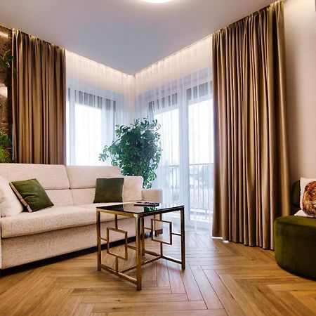 Апартаменты Apartament "Zlote Lwy 18" Затор Экстерьер фото