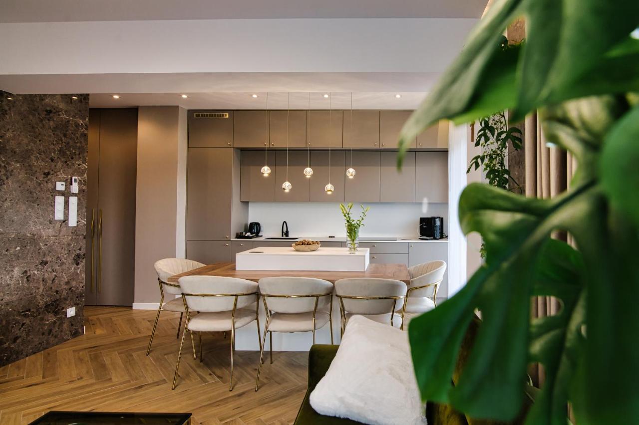 Апартаменты Apartament "Zlote Lwy 18" Затор Экстерьер фото